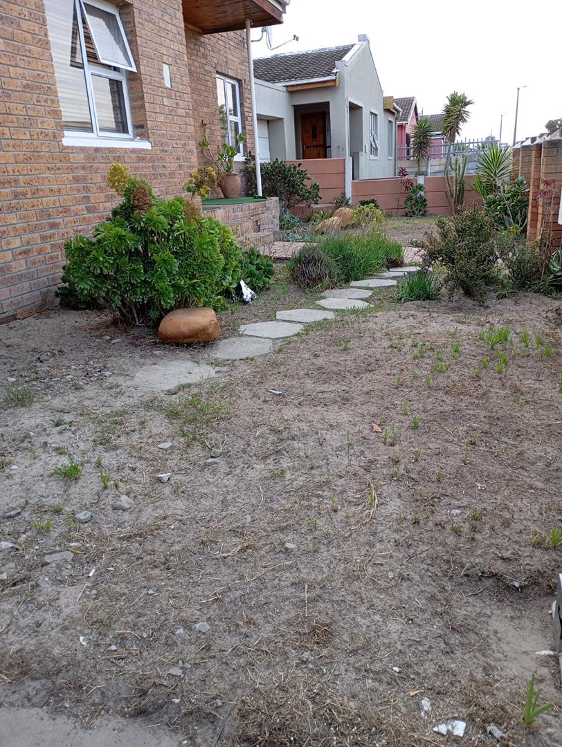 To Let 3 Bedroom Property for Rent in Cravenby Western Cape